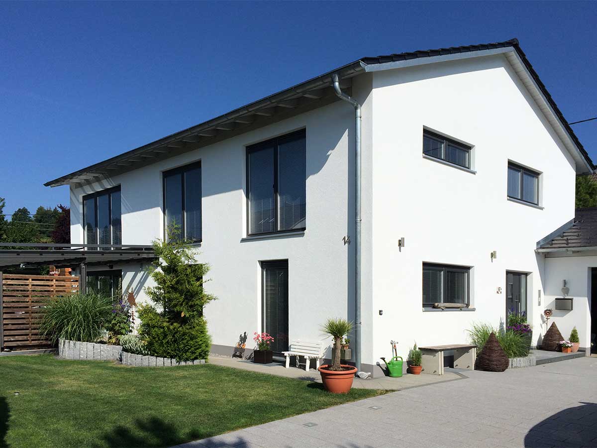 KV 440 | Home Pure | tolles Einfamilienhaus Jalousiefenster mit Beschattung - Sonnenschutz - Sichtschutz Wärmeschutz sowie Schallschutz im Fenster